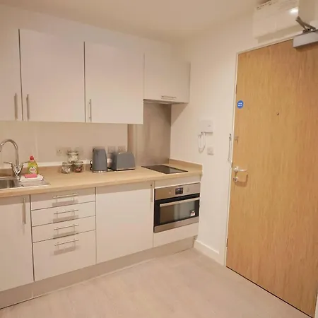 Apartment Newly Build Centre Redcross Village 105 Bristol